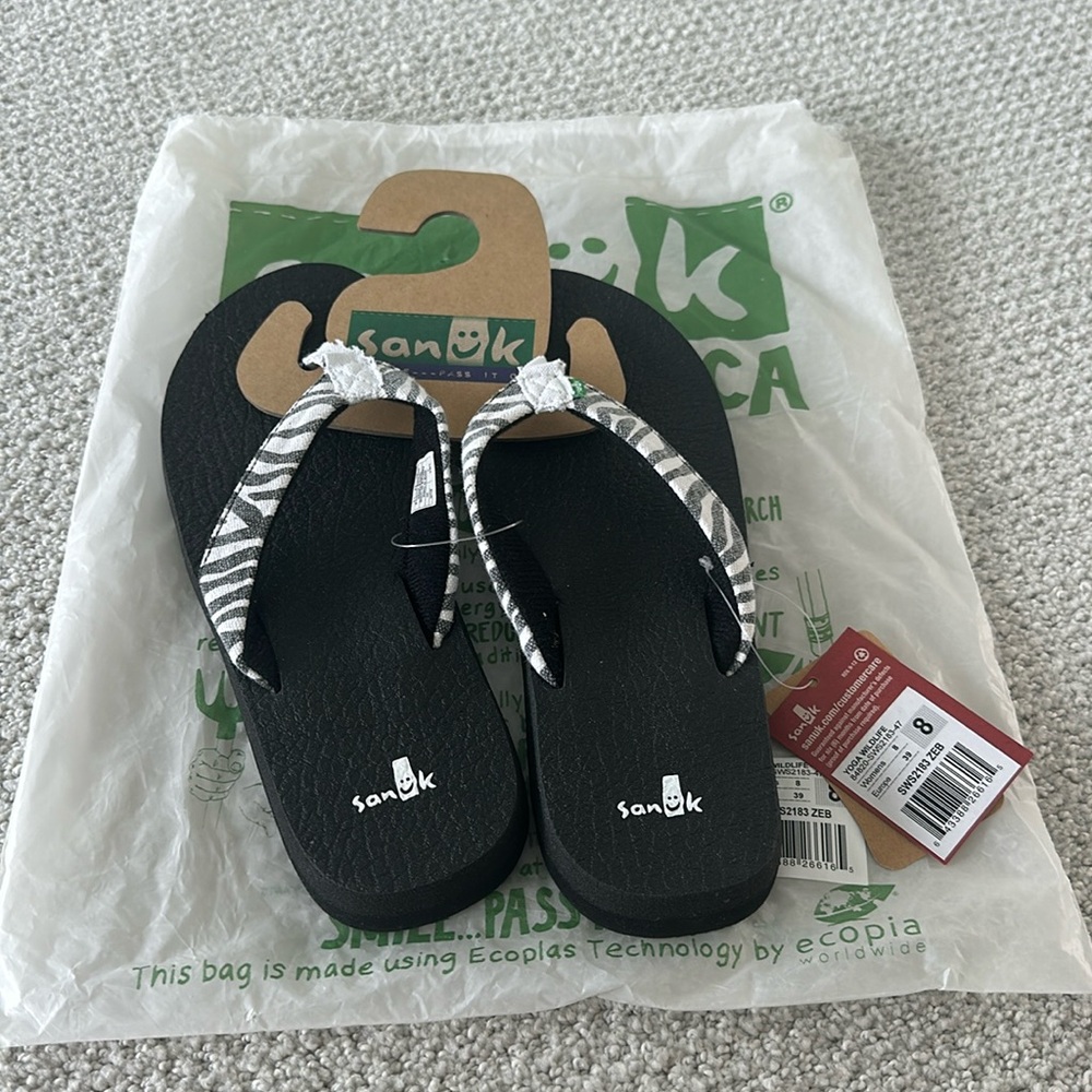 Sanuk flip flops